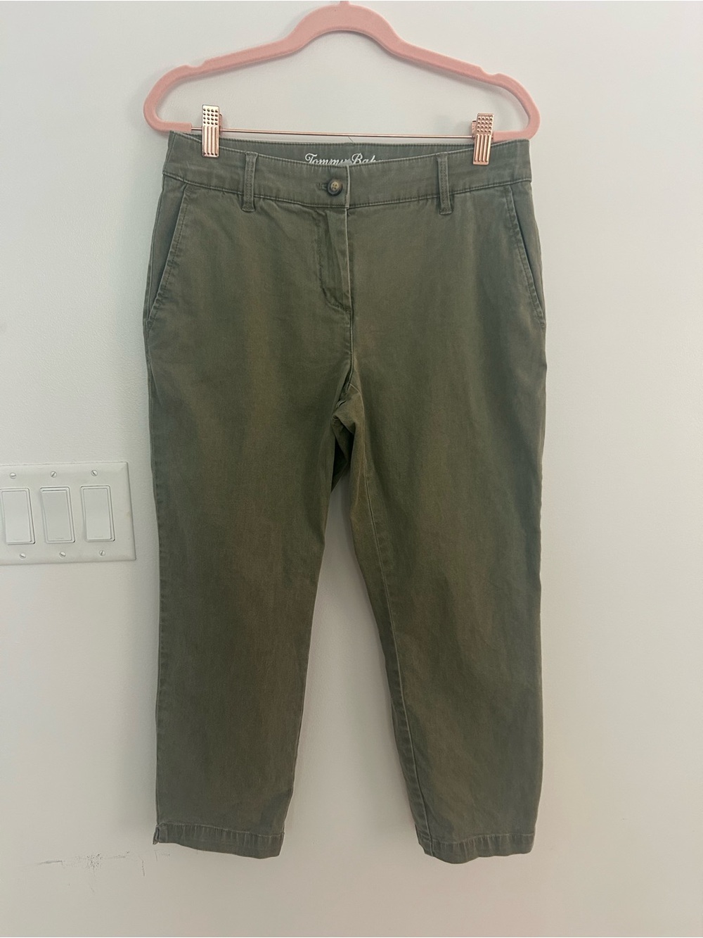 Tommy Bahama Women’s Size 4 Olive Green Cropped Chino Pants Capri Casual Cotton